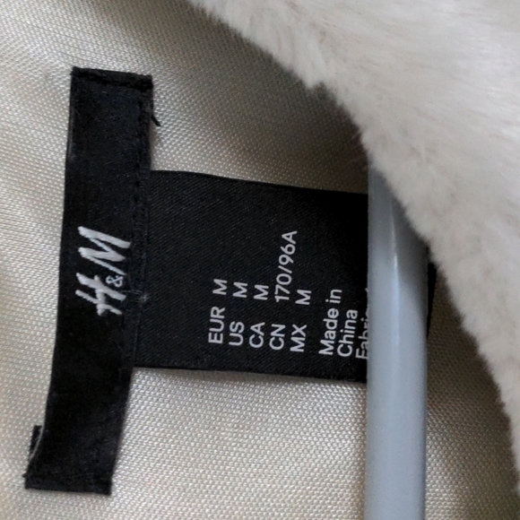 H&M Faux Fur Top - Picture 4 of 6